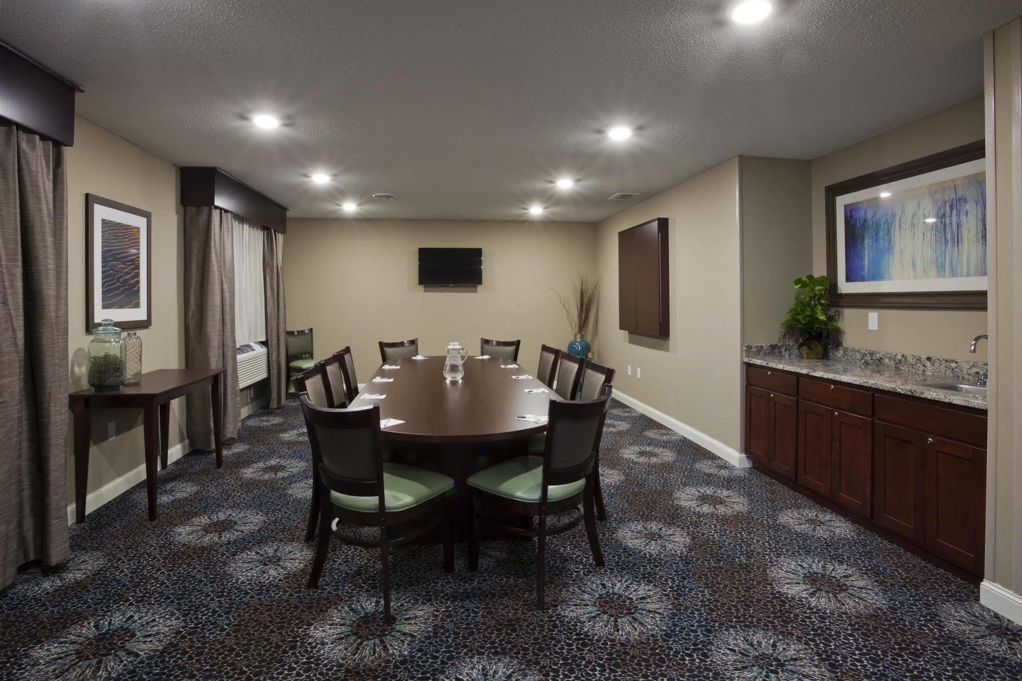 Grandstay Hotel & Suites - Glenwood エクステリア 写真