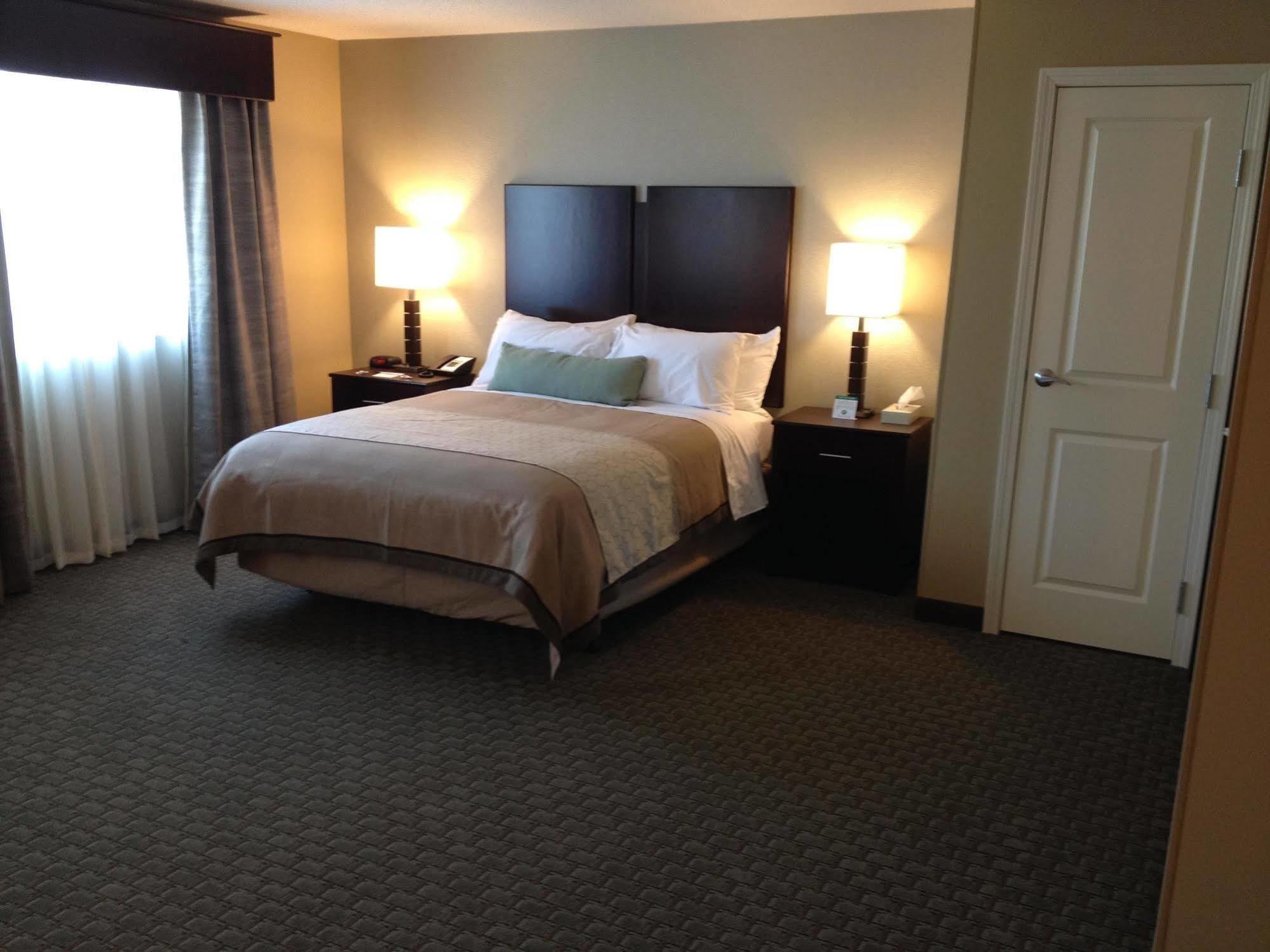 Grandstay Hotel & Suites - Glenwood エクステリア 写真