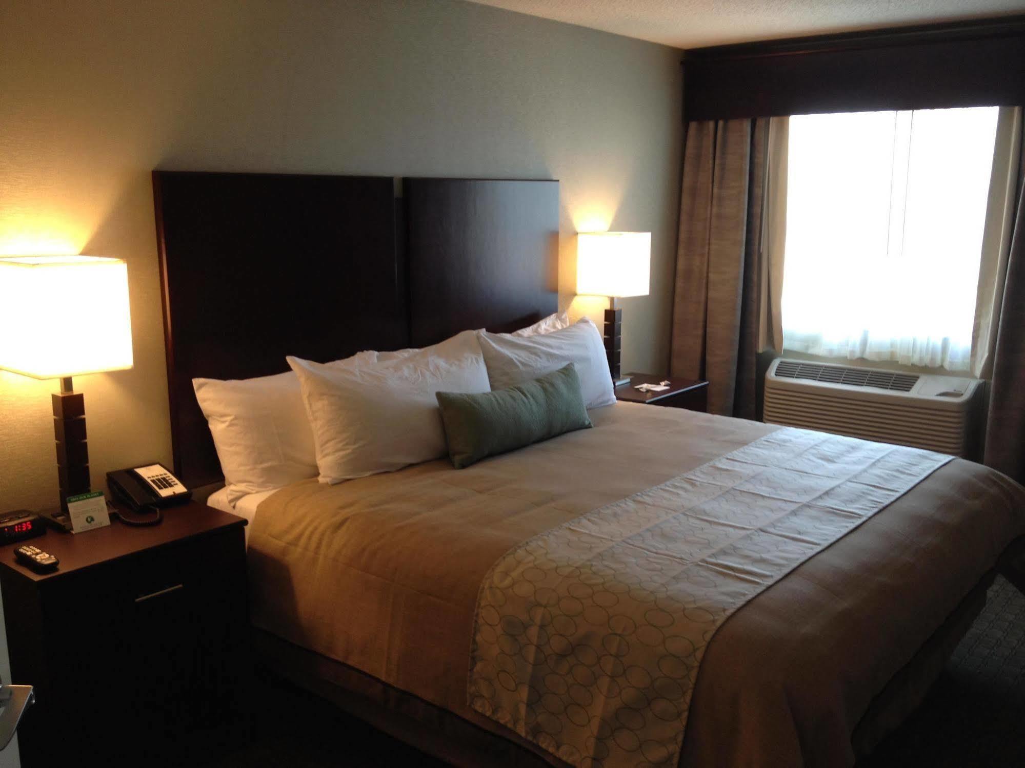 Grandstay Hotel & Suites - Glenwood エクステリア 写真
